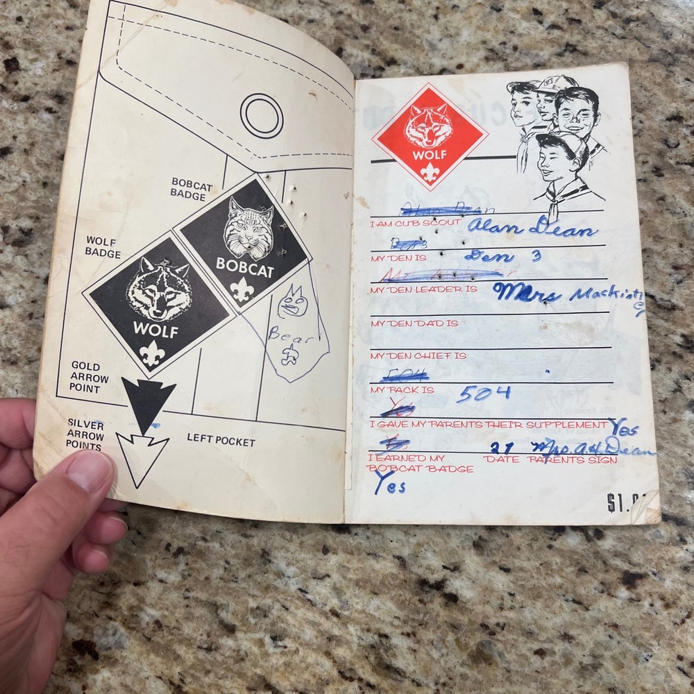 Vintage Wolf Cub Scout Book Boy Scouts of America Handbook Yellow Red Retro - Picture 2 of 8